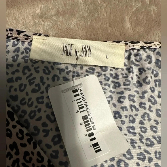 Jade and Jane Leopard Satin Slip Dress Size Large NWT - Picture 3 of 6